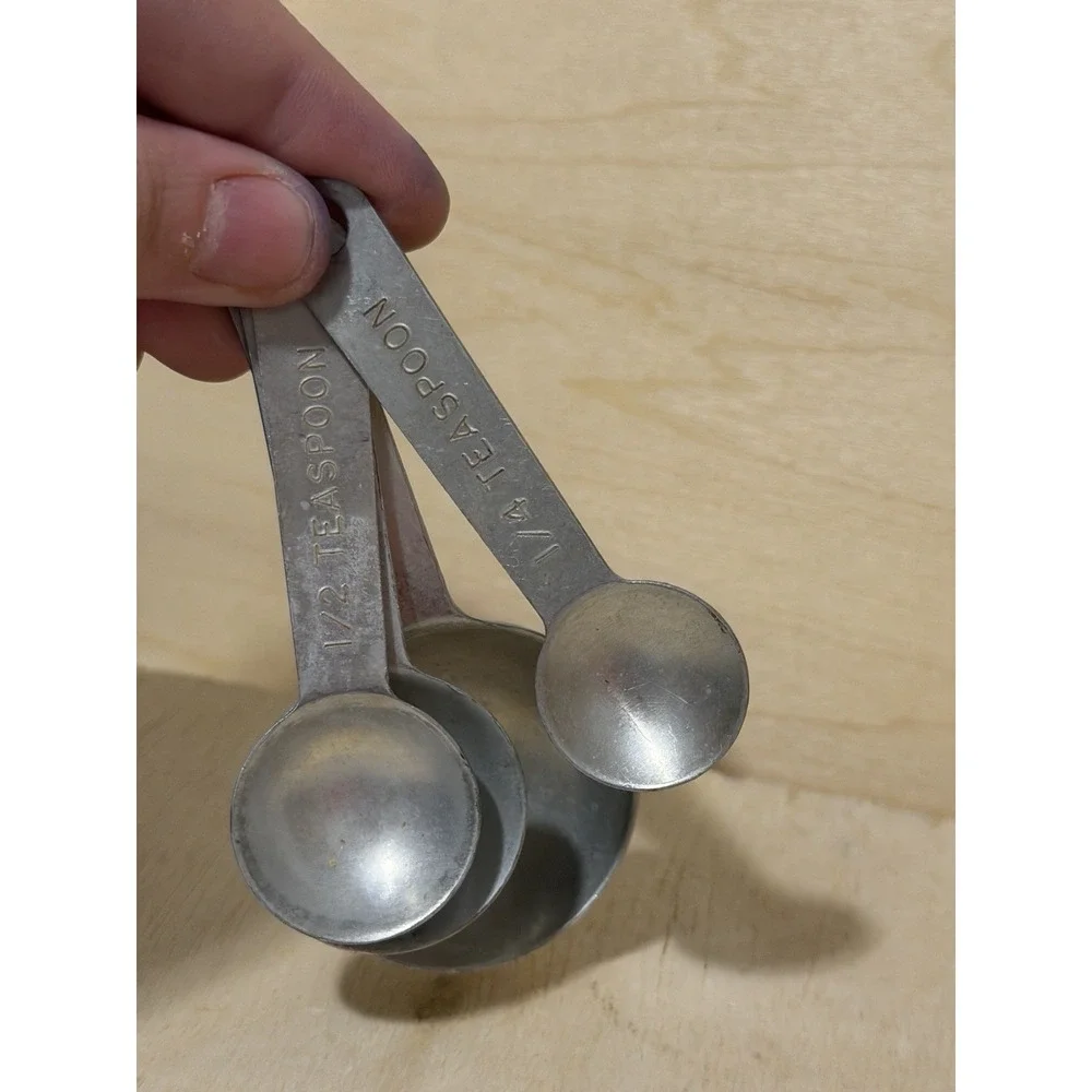 vintage aluminum nesting measuring spoons